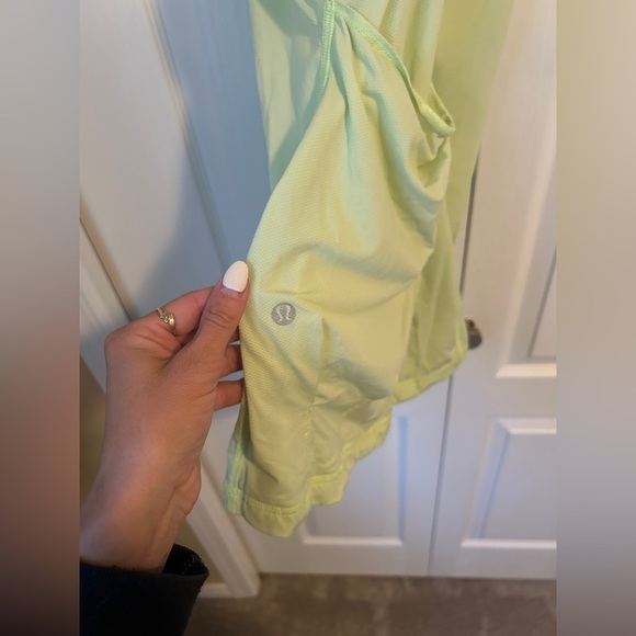 LULULEMON tank size 4 - Picture 6 of 7